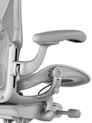 Justerbart armstöd på Herman Miller Aeron Remastered